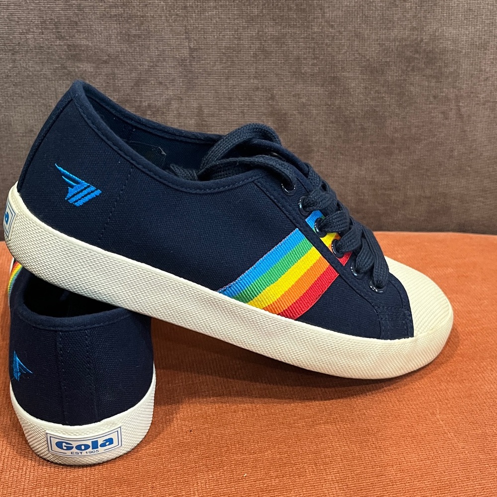 Goal Canvas Navy Blue Sneakers size 6 US